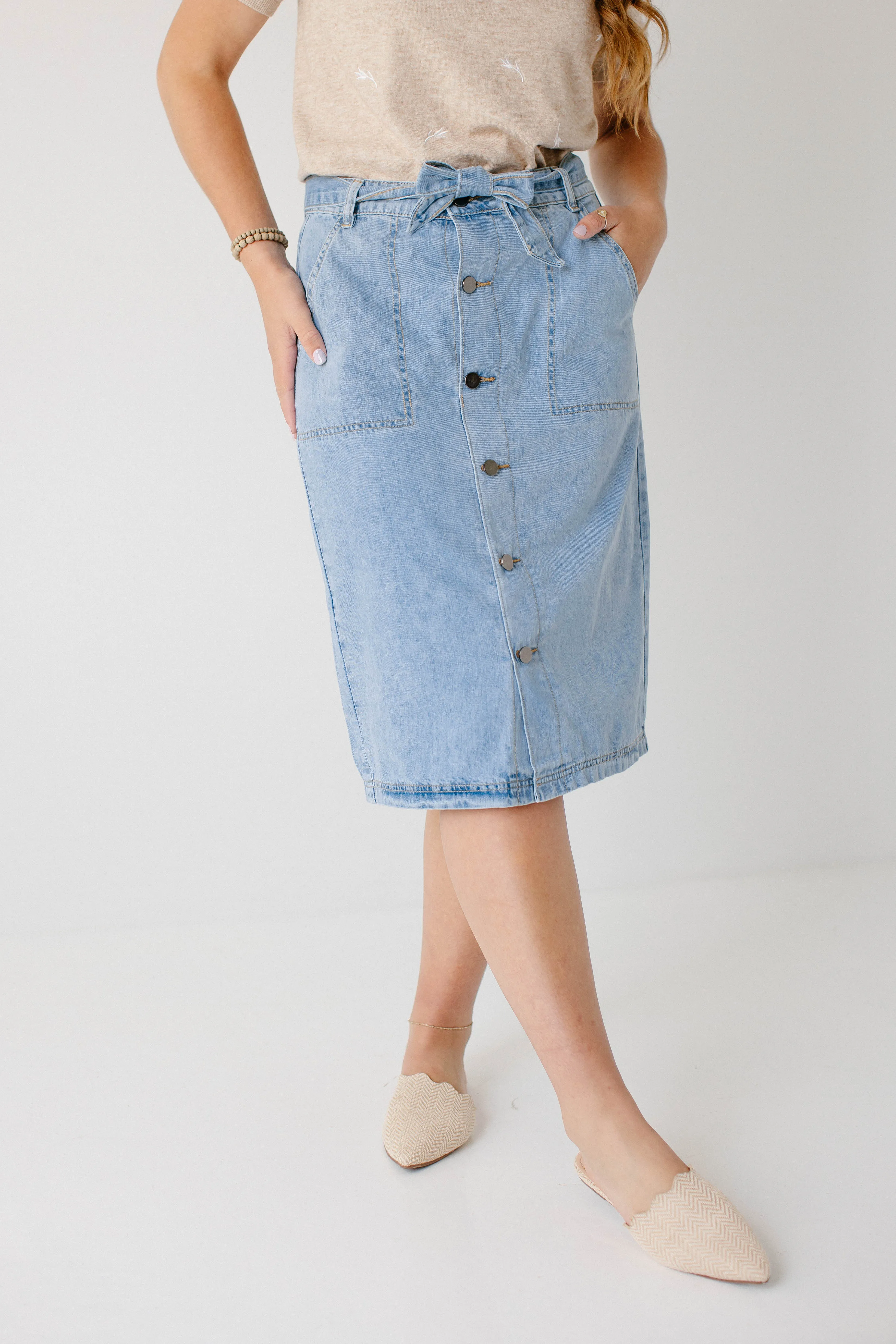 'Cassidy' Button Down Tie Waist Denim Skirt in Light Wash