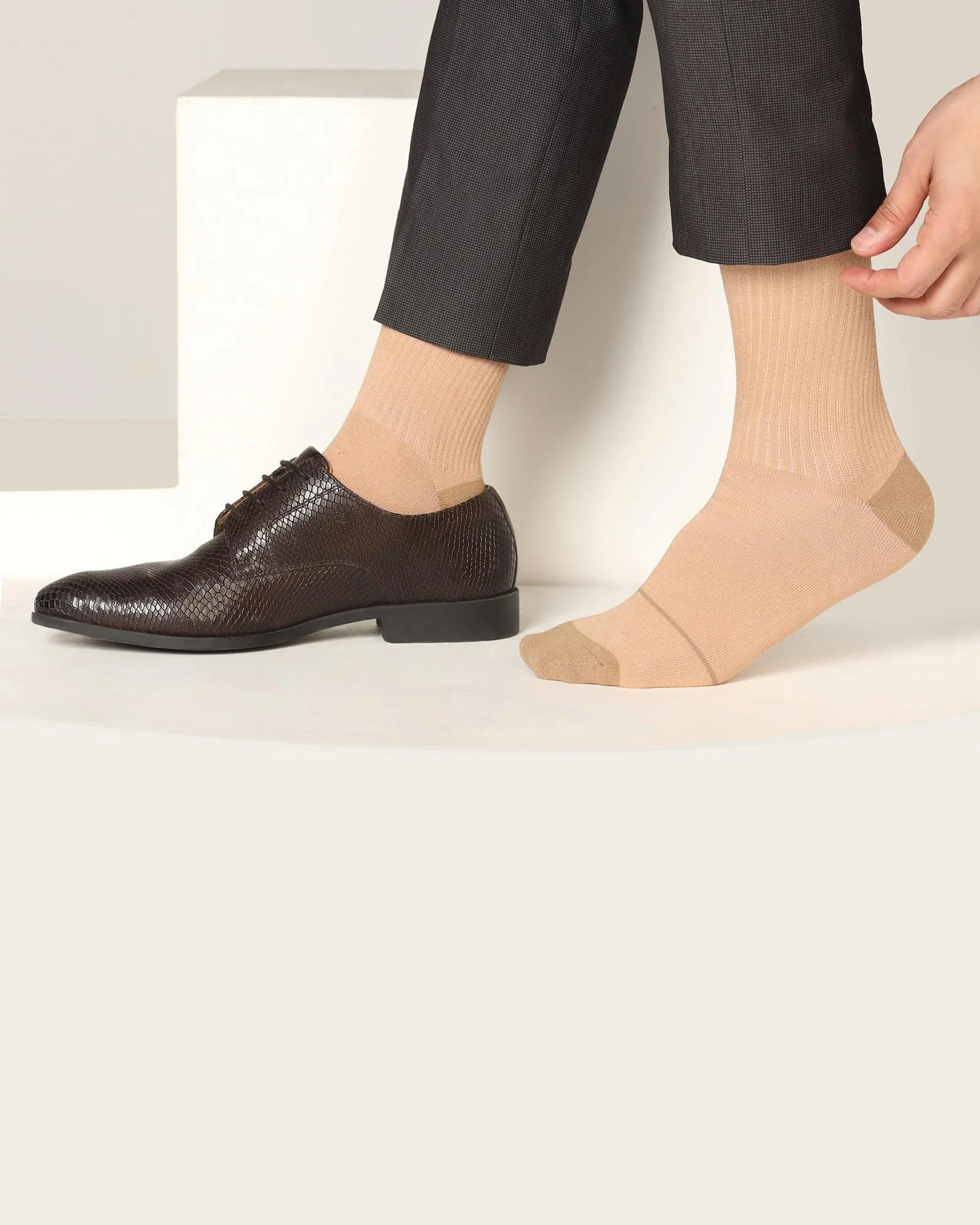 Cotton Beige Textured Socks - Snow