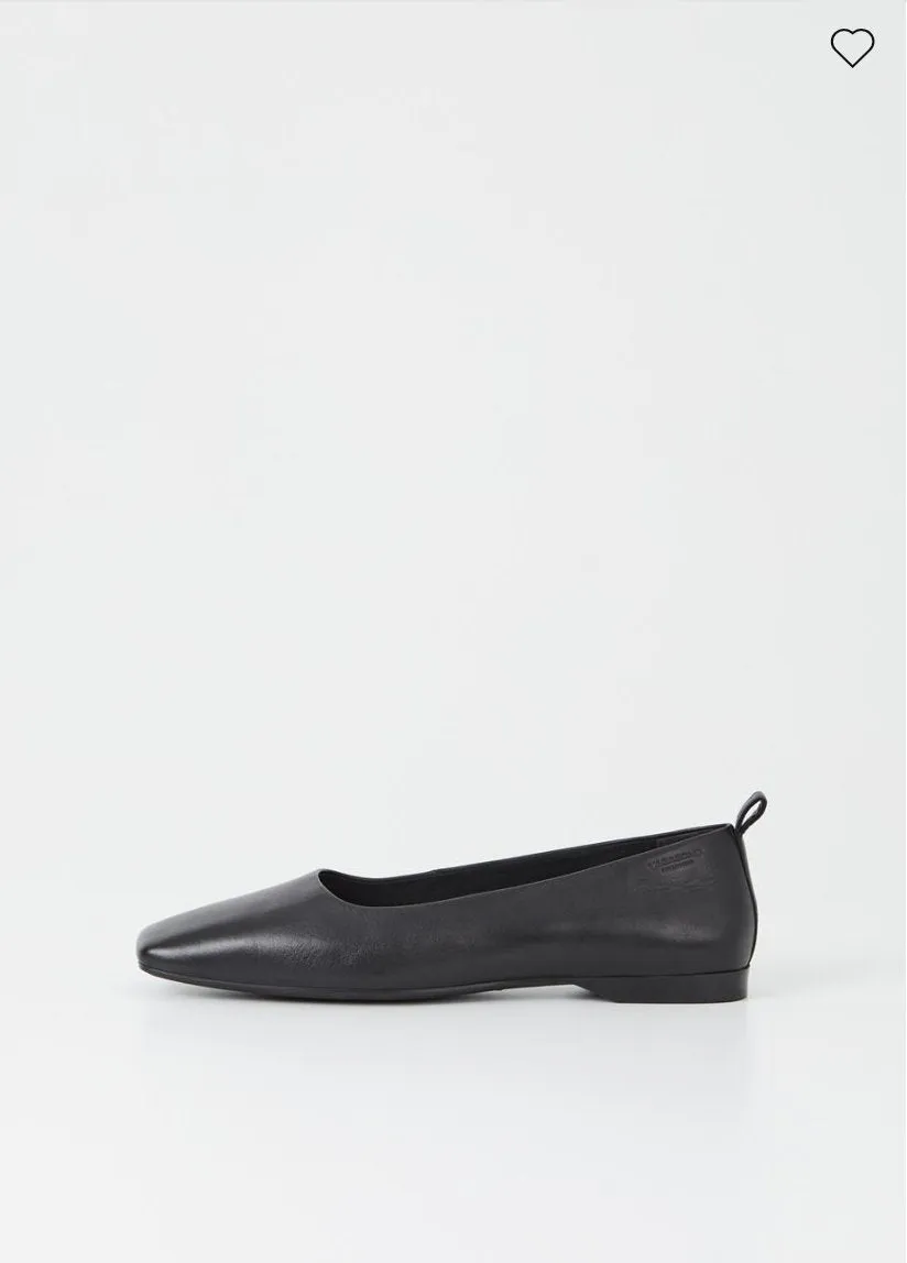 Delia flat Leather Black - Vagabon