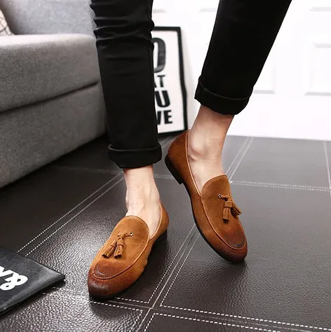 Italian Style Tasselled Men Loafers Shoes with Gradient Toe