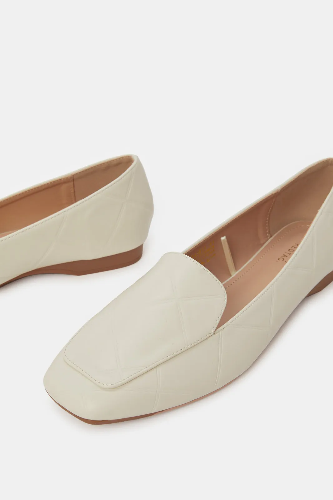 Women Ivory Solid Loafer